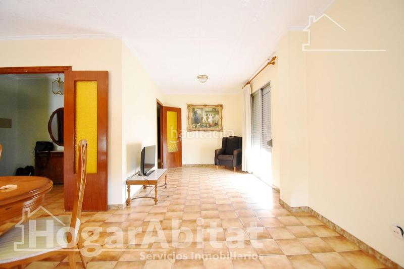 Foto 1c341837-a077-4648-902b-85b86f02f60e. Edificio in Favara