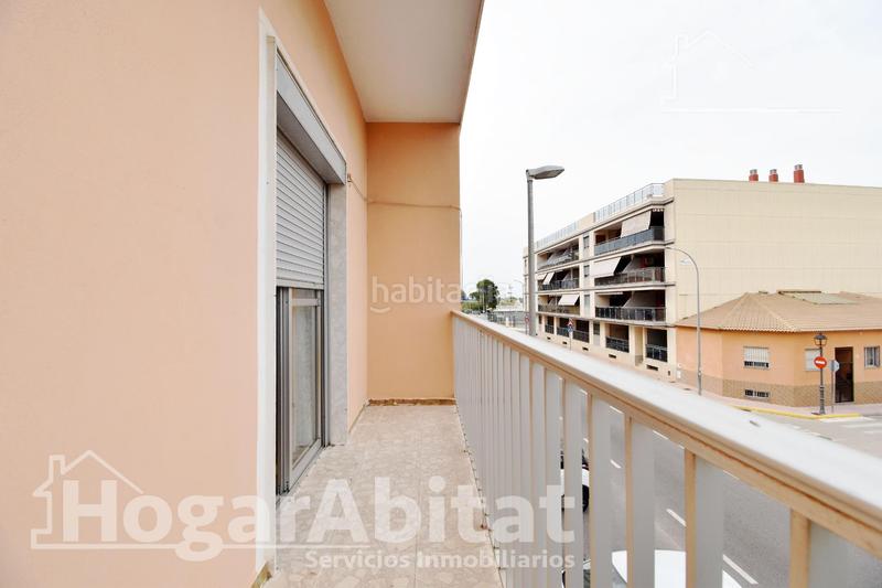 Foto fbbb6b40-bcba-4669-94b2-006925c9fcf2. Edificio in Favara