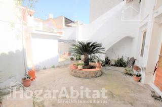 Casa a Benaguasil. Espaciosa casa con terraza y garaje