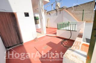 Casa a Benaguasil. Espaciosa casa con terraza y garaje