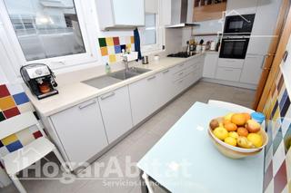 Etagenwohnung  Calle bartolome reus. Muy amplio con 4 dormitorios y garaje en pleno centro