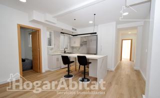 Etagenwohnung en El Grau. Reformado con 4 dormitorios cerca del puerto