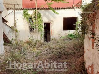 Casa a Moncada. Amplia casa con dos terrazas para hacer tu hogar de sueño