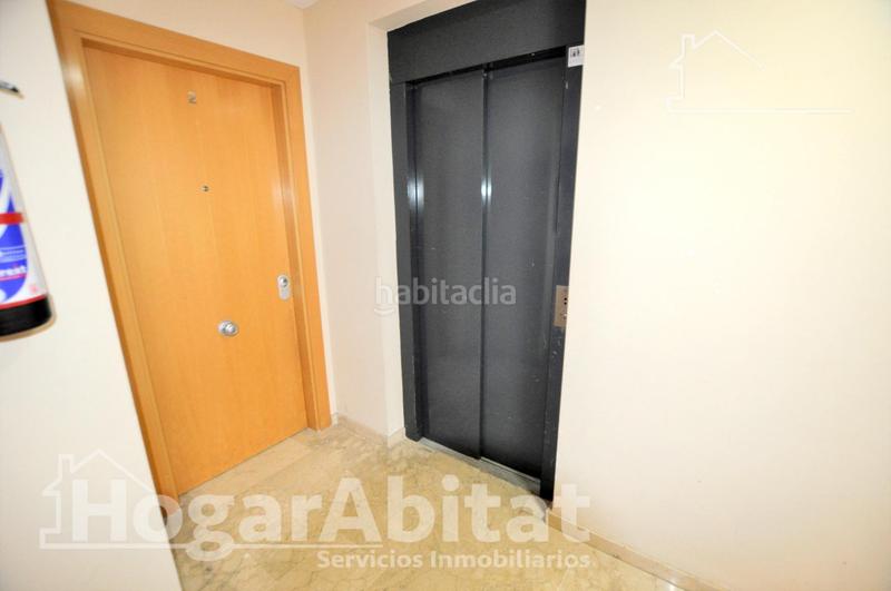 Foto 23af4805-334d-4543-8e8c-bedf1222fb53. Piso muy amplio y luminoso con dos balcones y ascensor en Puçol