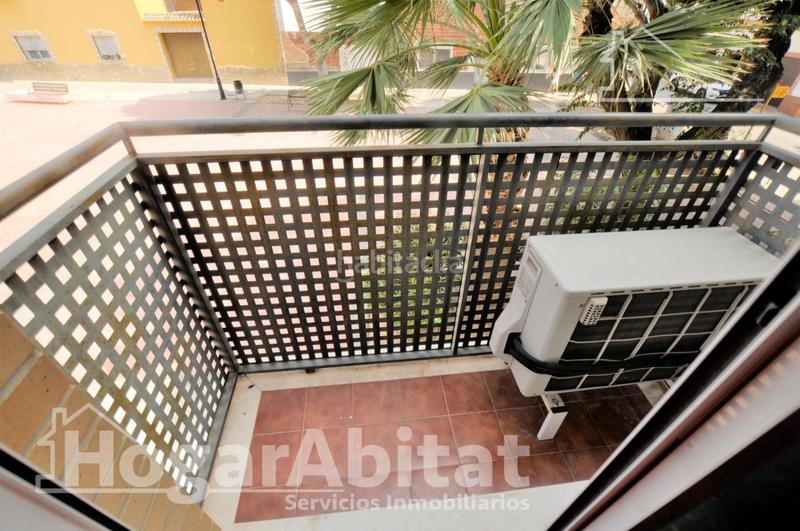 Foto 58eaa866-2429-4501-954b-0bb8250c0450. Piso muy amplio y luminoso con dos balcones y ascensor en Puçol