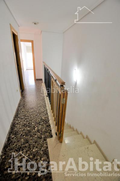 Foto d1a4aa7a-81ff-4f2a-bc20-a3b6104e98c5. Piso muy amplio y luminoso con dos balcones y ascensor en Puçol