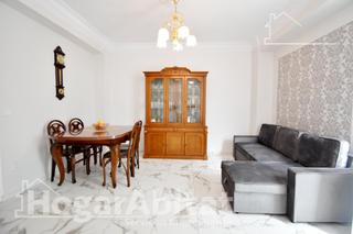 Etagenwohnung in Oliva Pueblo. Reformado y todo exterior junto a la ctra de gandia