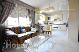 Casa a Corea. Espaciosa casa con terraza en muy buena zona potencial infinito