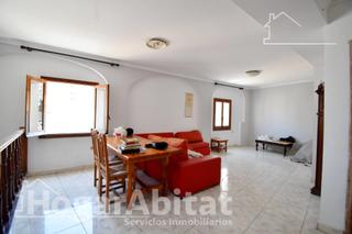 Casa a Oliva Pueblo. Espaciosa casa con terraza en el histórico casco antiguo