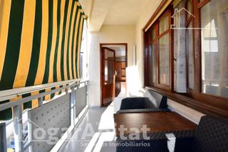 Pis  Calle gabriel miró. Muy amplio con 4 dormitorios y terraza en el centro