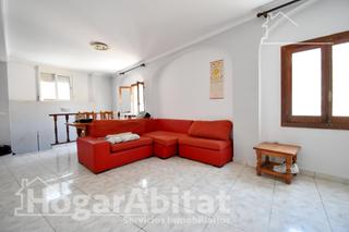 Casa a Oliva Pueblo. Espaciosa casa con terraza en el histórico casco antiguo