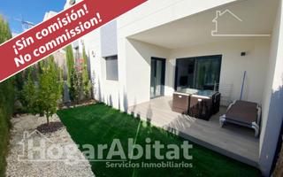 Pis a San Miguel de Salinas. Seminuevo con piscina, parking y terrza
