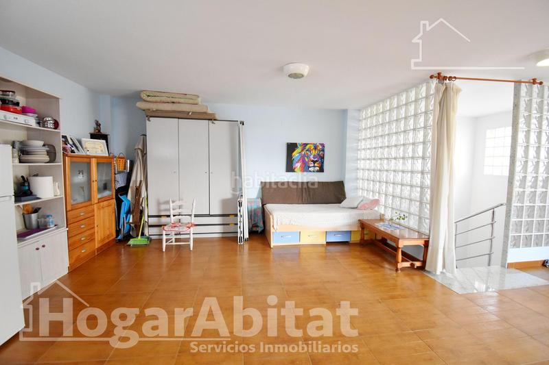 Foto 16328a01-83d4-4324-a173-f983ef7cef5f. Casa  seminueva con gran terraza y garaje en Xeraco