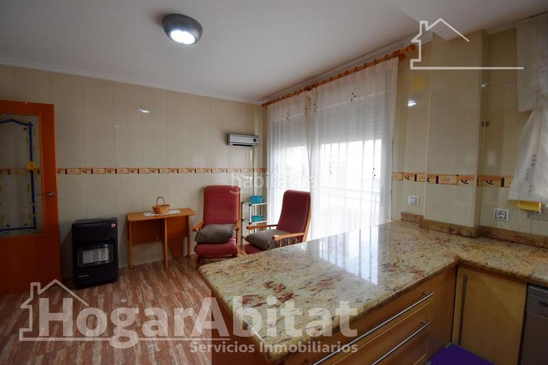 Foto 28be6802-2e88-4aa3-a743-815c3b6c0369. Casa  seminueva con gran terraza y garaje en Xeraco