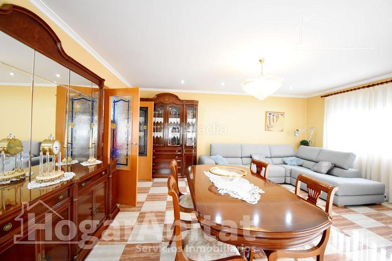Foto 3f864696-9fab-4124-a17d-4bed02383598. Casa  seminueva con gran terraza y garaje en Xeraco