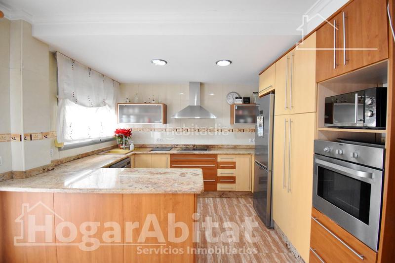 Foto 556b8cb6-5700-47fa-8129-1037a569b98a. Casa  seminueva con gran terraza y garaje en Xeraco