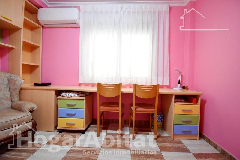 Foto ac8b1e55-0f80-4abc-a7dc-2418ccf33c99. Casa  seminueva con gran terraza y garaje en Xeraco