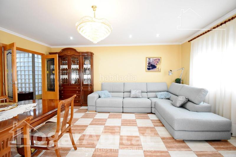 Foto fc4775da-5265-4cba-9faf-58b23291892a. Casa  seminueva con gran terraza y garaje en Xeraco