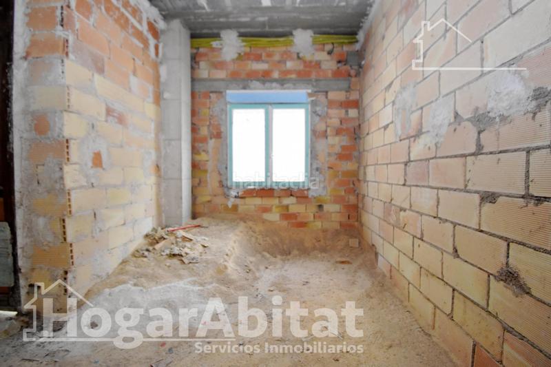 Foto b1494589-308e-4865-be3c-1b3c5ab81c7c. Piso oportunidad! amplio piso diáfano para hacer el hogar de tus sueños en Pego