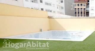Pis  Calle josep serra carsí. Muy amplio con piscina, garaje y trastero