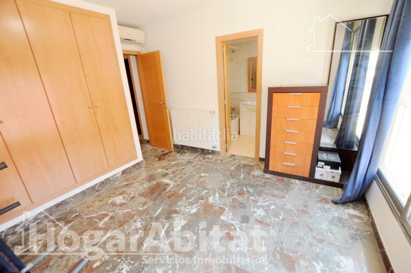 Foto dfd671ea-5081-4f7c-8858-c00efca9fd10. Casa adosada adosado amplio y luminoso con dos terrazas, dos garajes y trastero en Puçol