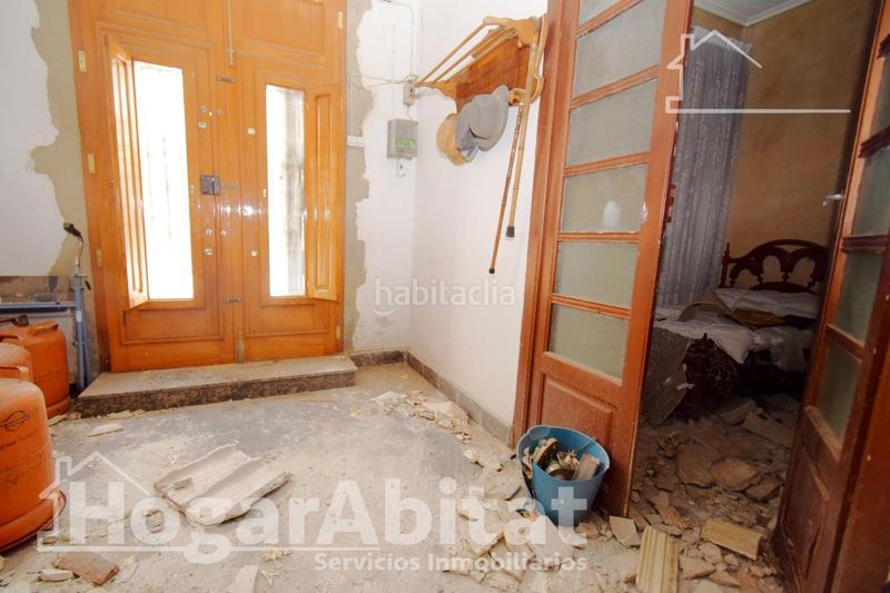 Foto 5f6eb32f-a949-4f7f-9020-7ed99e5b25de. Casa  con terraza para hacer a tu hogar de sueño en Moncada