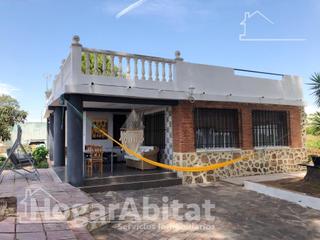 Xalet a Cheste. Espectacular chalet de una sola planta con piscina, garaje y amp