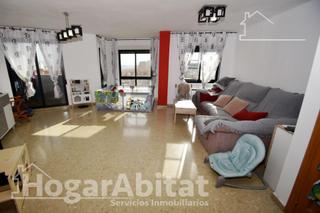 Appartement à Avenida Alemania-Italia. Muy luminoso con balcón y trastero