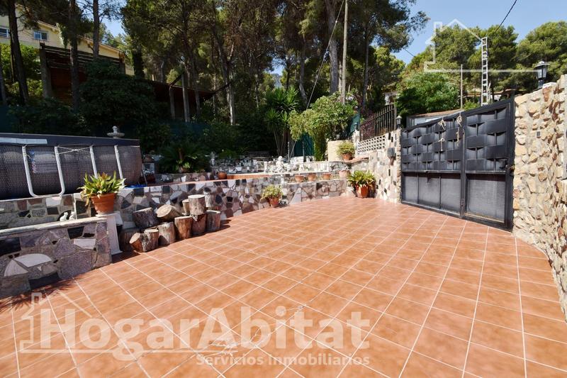 Foto a514cba2-7625-466e-90b8-20bafc91a6a3. Chalet  espectacular! reformado, amplio y luminoso con garaje y terraza en Llaurí