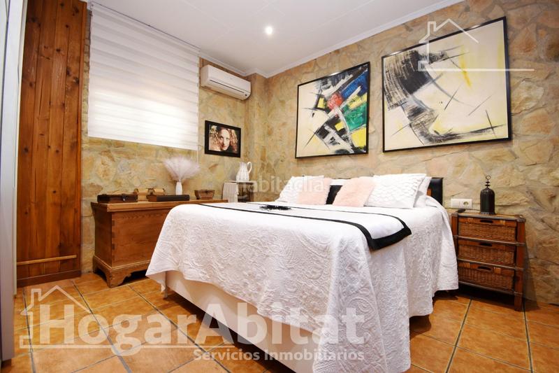 Foto b560d8d4-c048-435f-a884-1e425121d7d9. Chalet  espectacular! reformado, amplio y luminoso con garaje y terraza en Llaurí