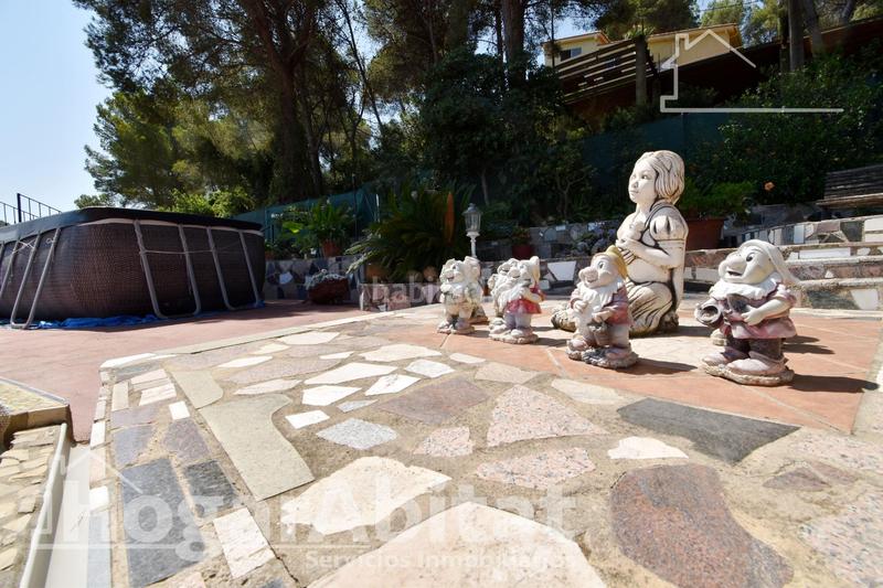Foto d677f51d-e919-476d-b130-de13c59280aa. Chalet  espectacular! reformado, amplio y luminoso con garaje y terraza en Llaurí