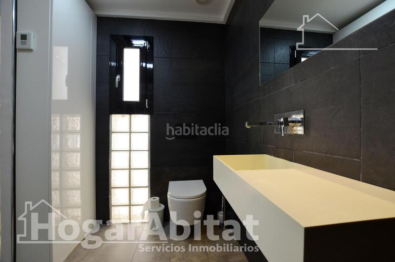Foto 2eb96e8c-a2e1-49b1-a6b9-a2f0d17b7da0. Piso amplio y reformado con mucha luz natural, balcón y trastero en Xeraco
