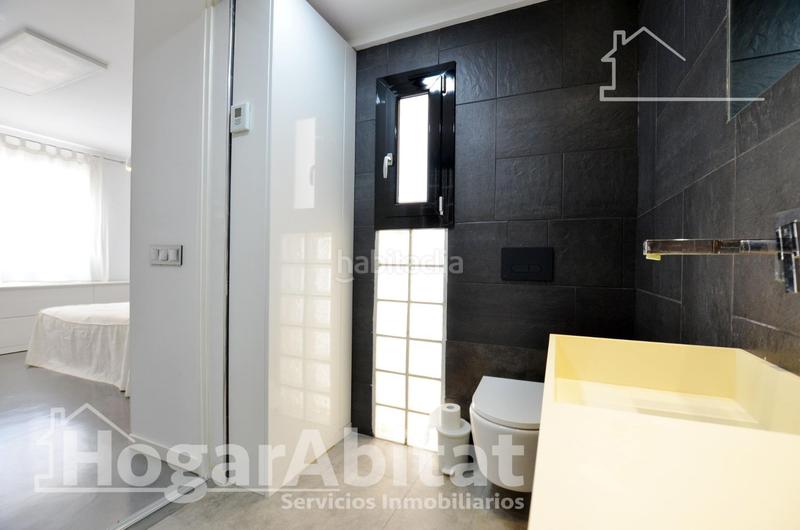 Foto 9963053d-0260-44ff-b64f-c3c9b28b906c. Piso amplio y reformado con mucha luz natural, balcón y trastero en Xeraco