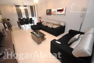 Appartement à El Pilar. Espectacular! amplio, bonito y luminoso con garaje y trastero