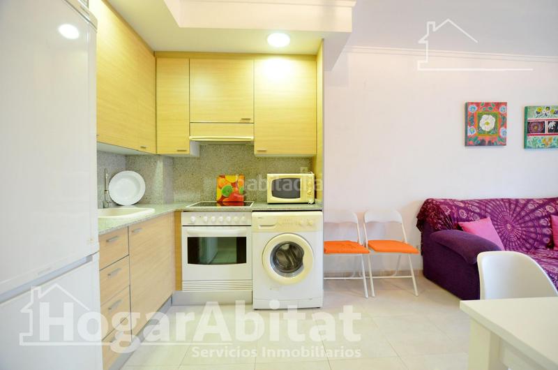 Foto 18e1766e-5369-42a4-95fd-54f39b238edf. Piso playa de daimuz! bajo esquinero y luminoso con parking y gran terraza en Daimús