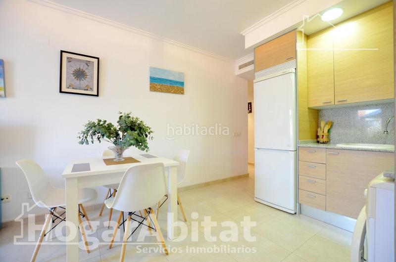 Foto a80fb3e9-6d33-43d1-9619-b9f9b62b1a97. Piso playa de daimuz! bajo esquinero y luminoso con parking y gran terraza en Daimús