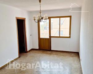 Flat in Picassent. Oportunidad de inversión! con balcón cerca del metro
