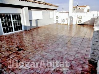 Casa in Benimàmet. Espectacular casa con ascensor y piscina privada