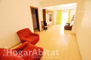 Appartement à El Puig. Luminoso, amplio y exterior con ascensor y balcón, en el centro