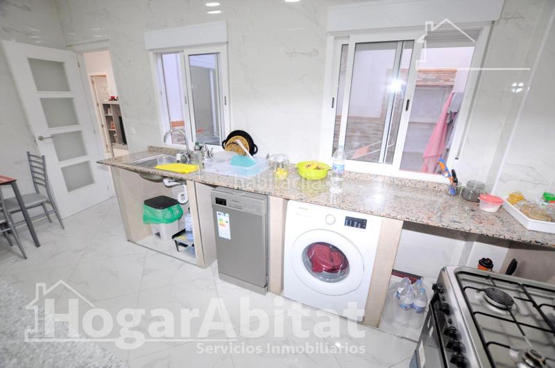 Foto e7a8bc58-7bda-40cb-9d28-46106c7bb666. Flat in Centro puerto Sagunt