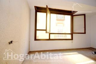 Etagenwohnung in Centro. Magnífica oportunidad! amplio y exterior para reformar, en el ce