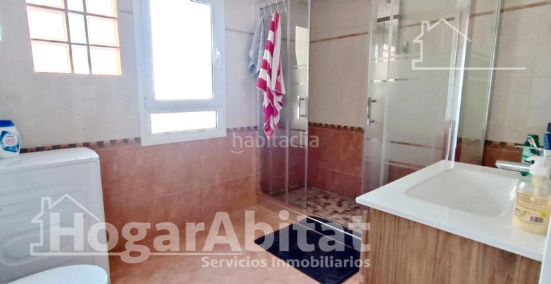 Foto 44eb35f3-8142-4a79-82a0-d6eb1c24d9b8. Piso reformado y muy amplio con garaje y terraza en Alginet