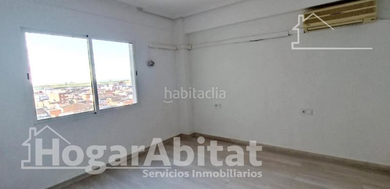 Foto 727ca4b0-a540-435d-a052-3410b7c025c1. Piso reformado y muy amplio con garaje y terraza en Alginet
