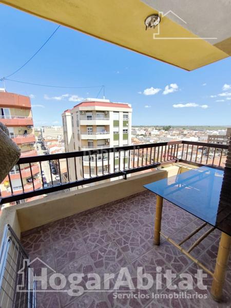 Foto 9fe996db-808f-4fcf-a494-10357f7d840b. Piso reformado y muy amplio con garaje y terraza en Alginet
