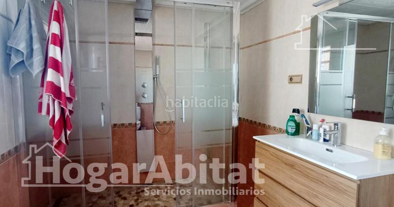 Foto e205efd6-b2cc-453d-acfd-b86a079543a4. Piso reformado y muy amplio con garaje y terraza en Alginet