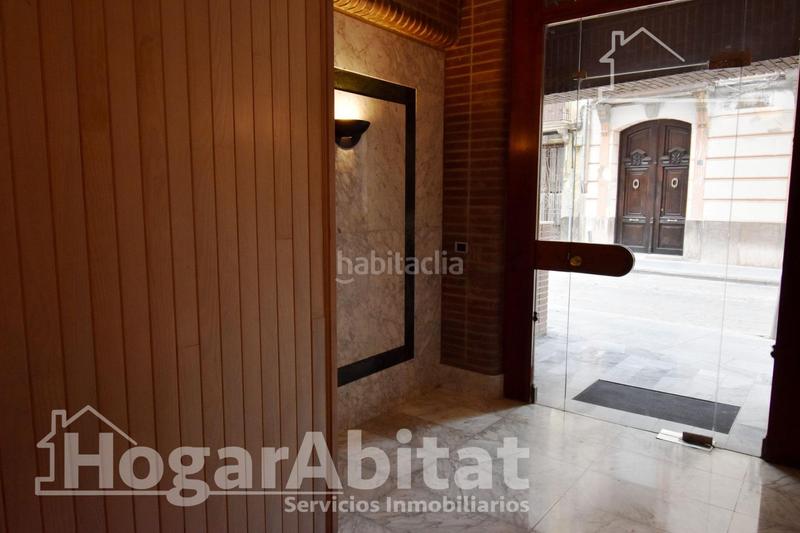 Foto 19abcde5-725c-4e5b-8086-75bee5bed927. Piso muy amplio y semireformado con ascensor en pleno Centro en Burriana