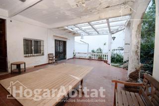 Xalet a Playa. Chalet con garaje y terraza cerca del puerto