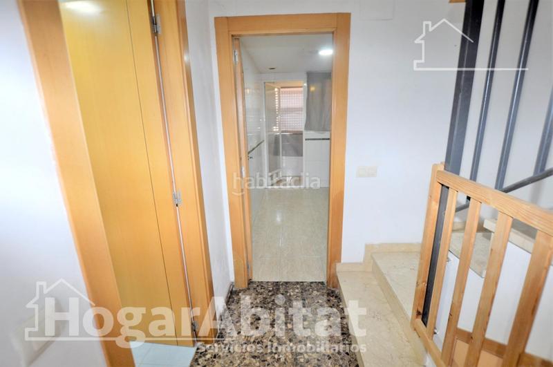 Foto d1863820-e004-4730-909c-e8631fa7ebd8. Piso muy amplio y luminoso con dos balcones y ascensor en Puçol