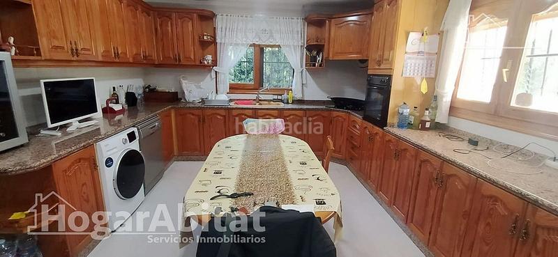 Foto cc4fc240-60fd-436f-aa4a-7073b77a64bf. Chalet espectacular chalet con piscina, jacuzzi, barbacoa y amplias terrazas en Barx