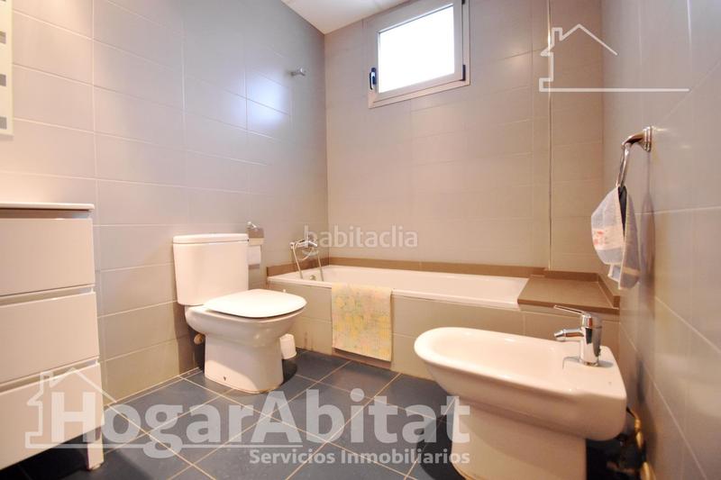 Foto 71846a1a-d87b-494a-8544-3ceceb92f87d. Reihenhaus mit heizung parking in Park Nord - Casona Gandia